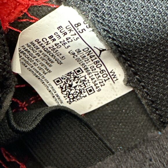 Nike Mens Air Jordan 11 CMFT Low DN4180-601 Red Basketball Sneakers Size 8.5 - Picture 11 of 14